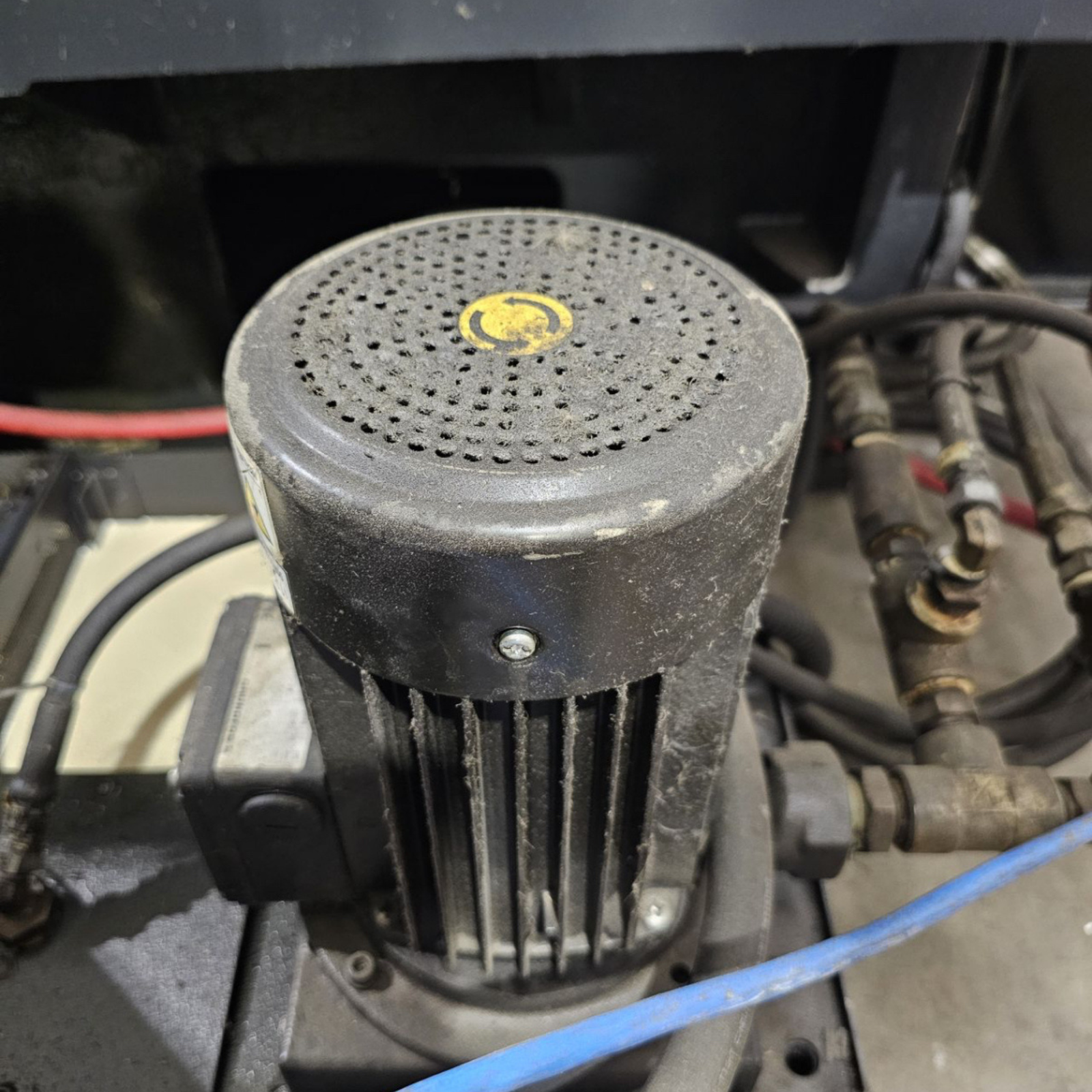Dreckiger, ungefilterter Motor